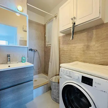 Apartment T2 Climatise Avec Parking, Proche A Calvi - Fr-1-63-365 Calvi (Corsica)